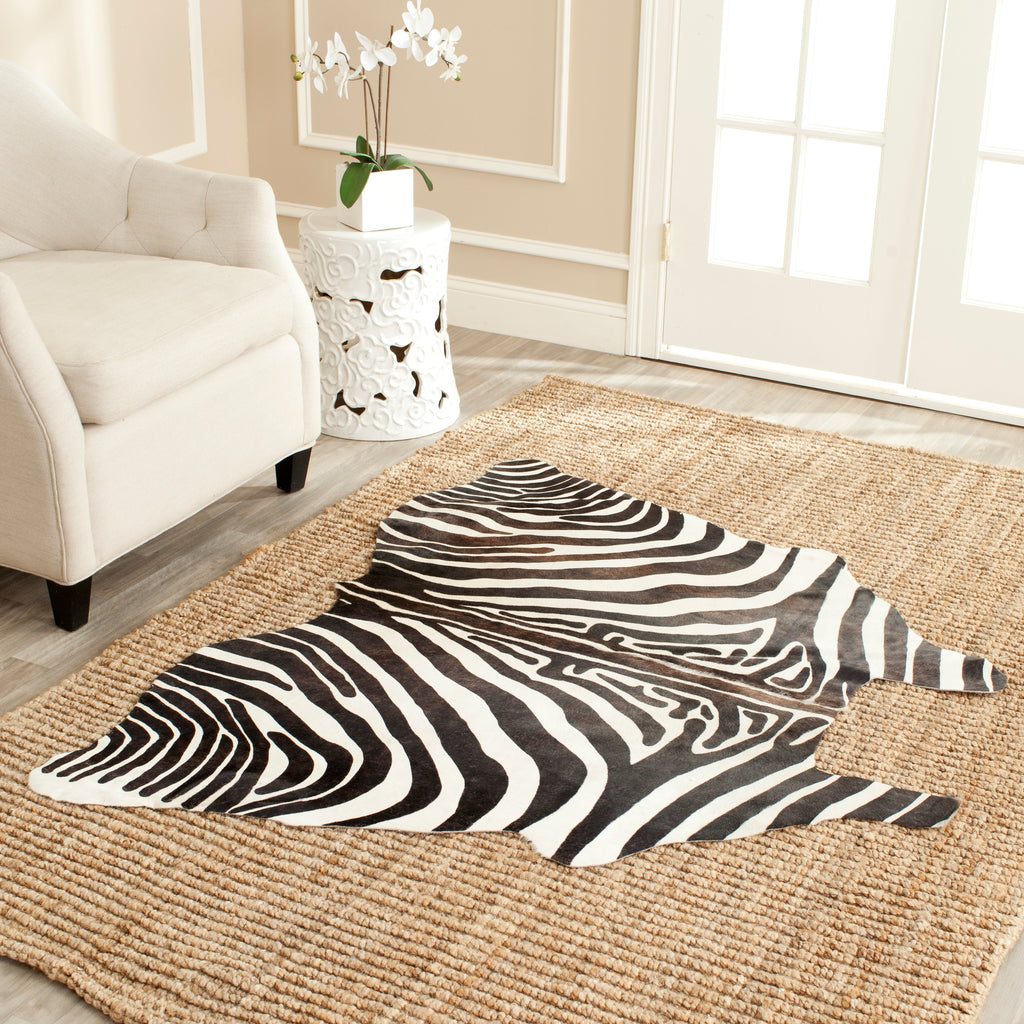 Safavieh Cow Hide Rug Collection COHS213A - White / Black