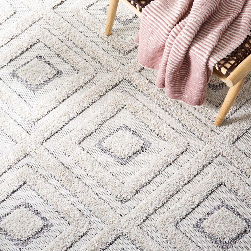 Safavieh Cottage Rug Collection: COT202A - Ivory / Light Grey