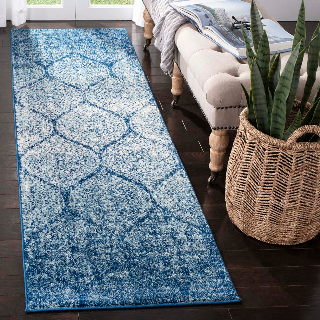 Safavieh Madison Rug Collection MAD604N - Navy / Blue