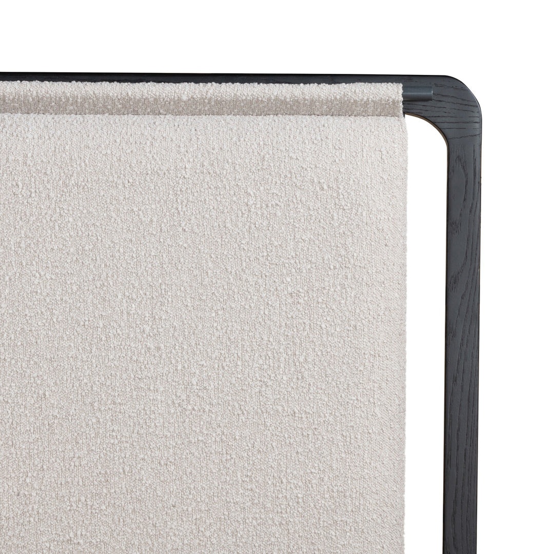 https://www.safaviehhome.com/cdn/shop/files/108480-014_DET_1_1080x.jpg?v=1740774879