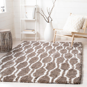 Safavieh Barcelona Shag 322 Rug, BSG322