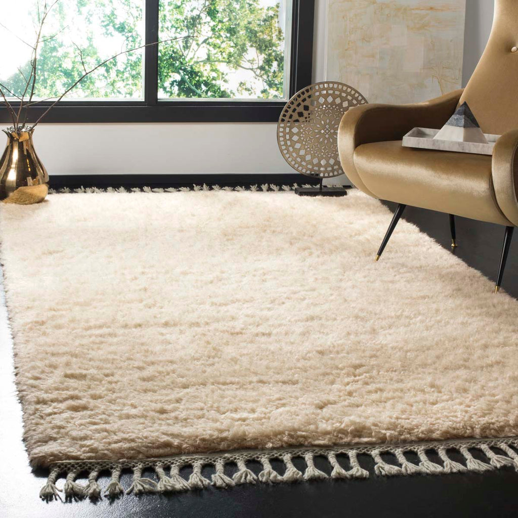 Safavieh Casablanca 150 Rug, CSB150 - Beige