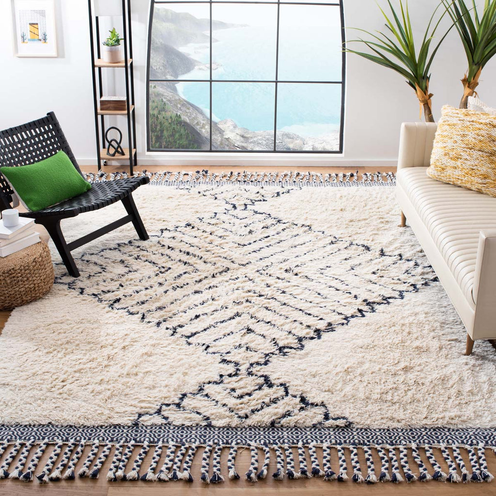 Safavieh Casablanca 251 Rug, CSB251 - Ivory / Navy