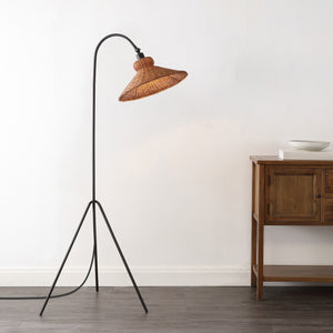 Myah 63.75" Floor Lamp | Safavieh - FLL4138