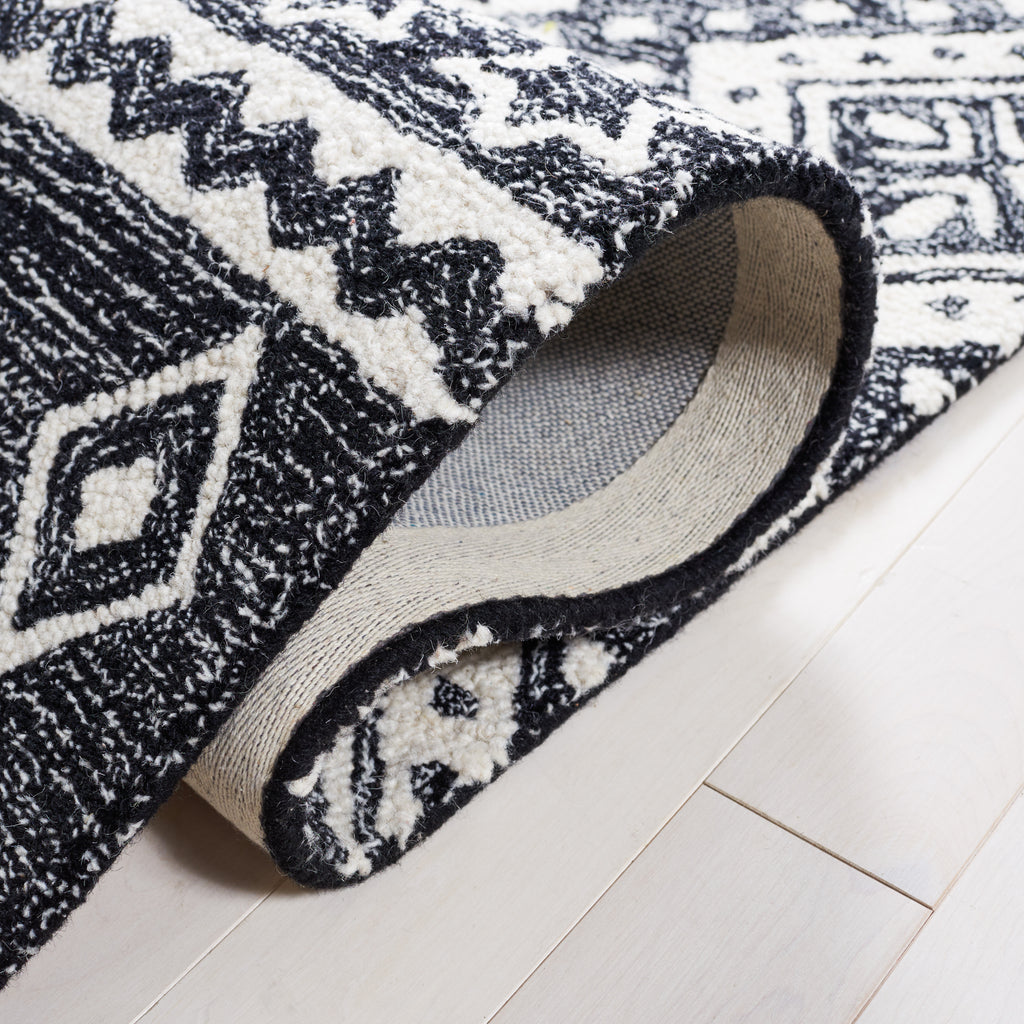 Micro-Loop 501 Rug | Safavieh - MLP501 - Black / Grey