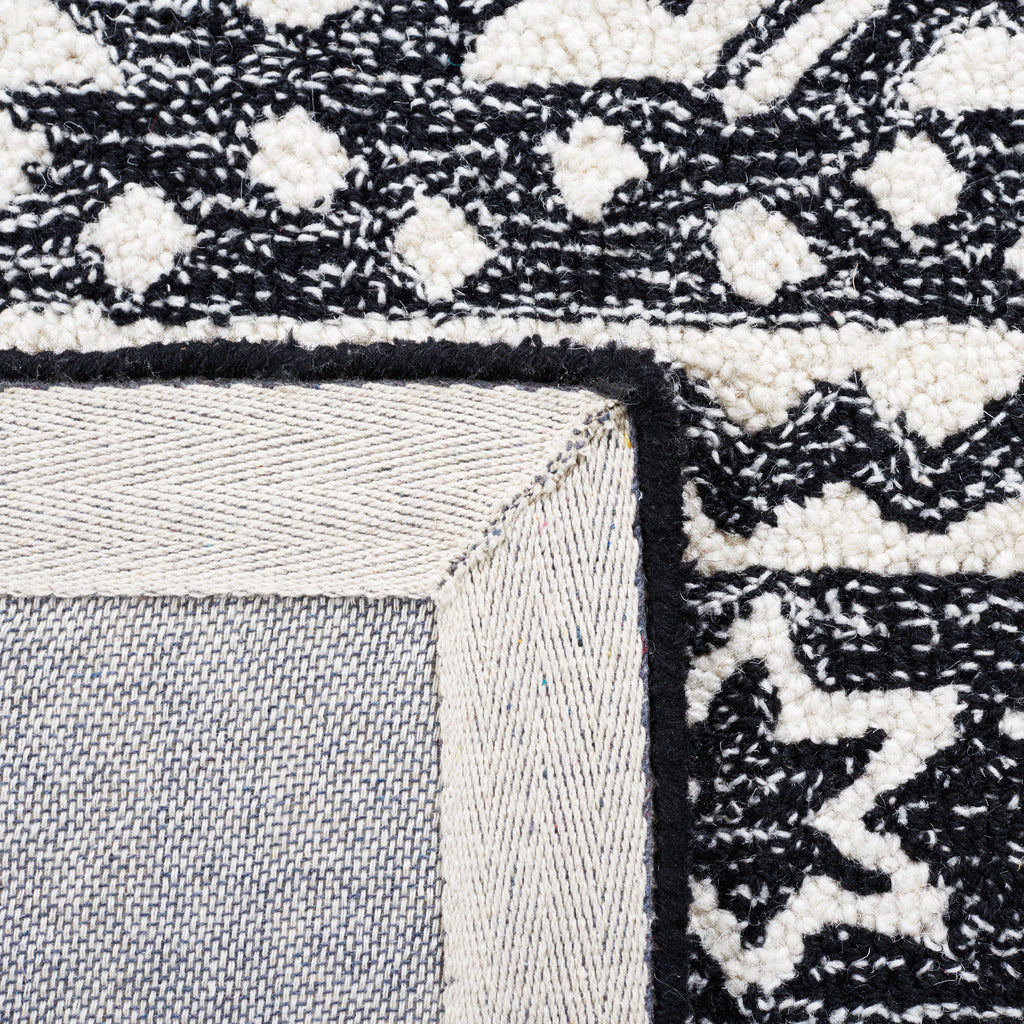 Micro-Loop 501 Rug | Safavieh - MLP501 - Black / Grey