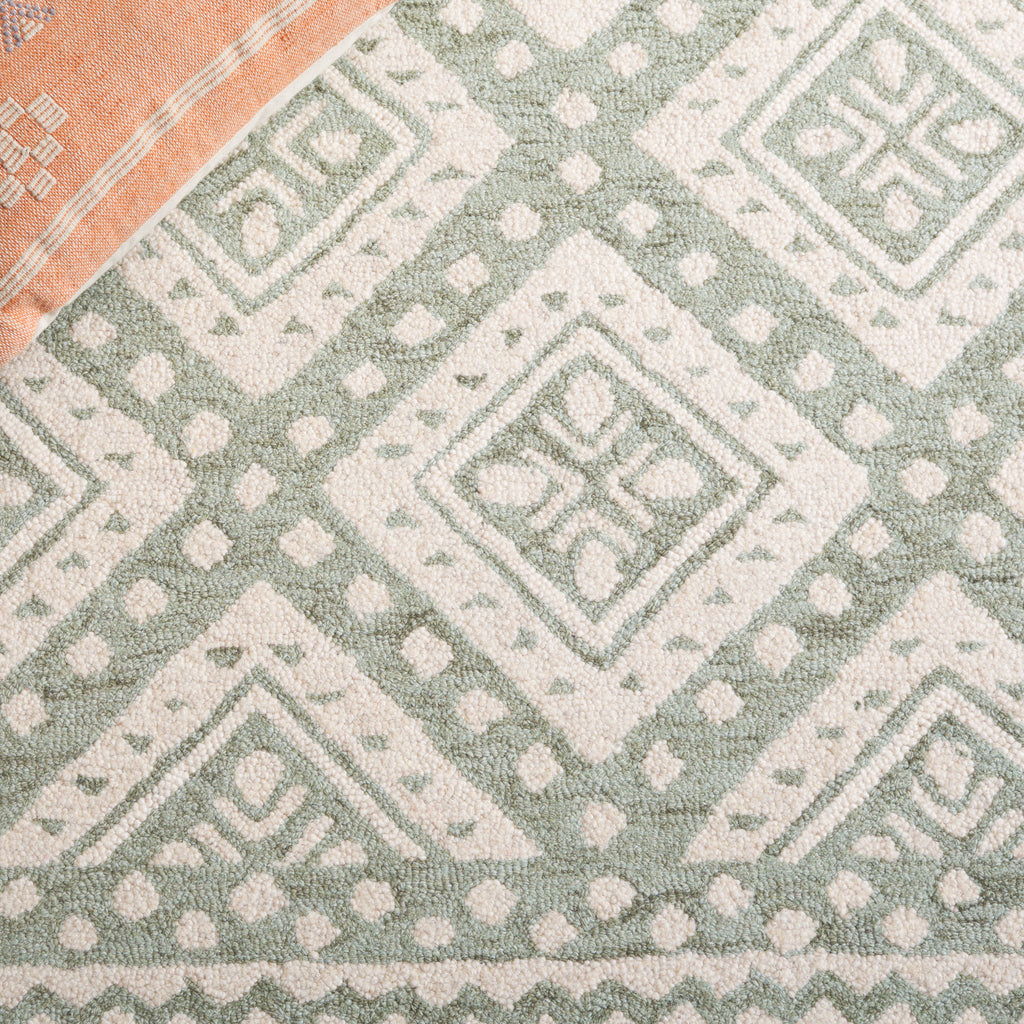 Micro-Loop 501 Rug | Safavieh - MLP501 - Sage / Ivory