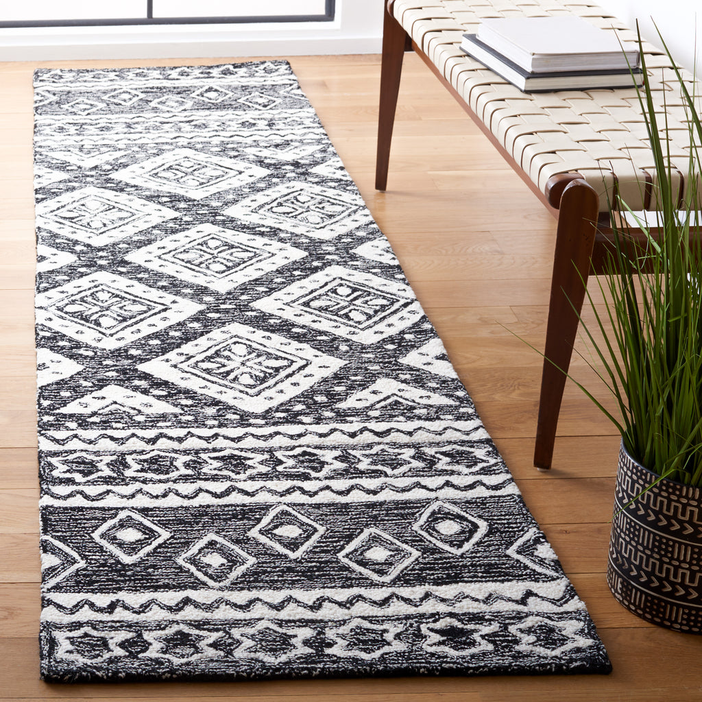 Micro-Loop 501 Rug | Safavieh - MLP501 - Black / Ivory