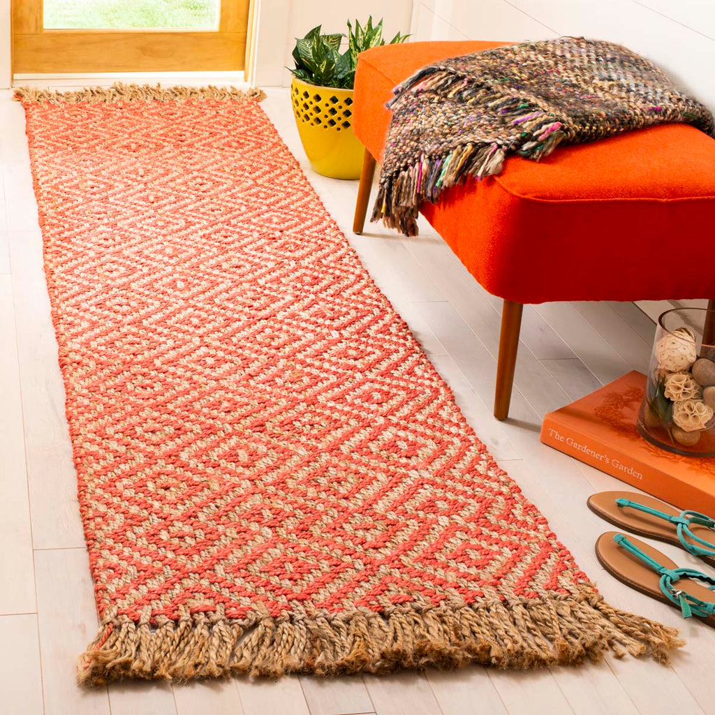Safavieh Natural Fiber Rug Collection NF266G - Fuchsia / Natural