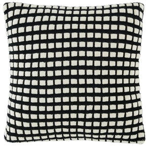 Shay Pillow | Safavieh – PLS410
