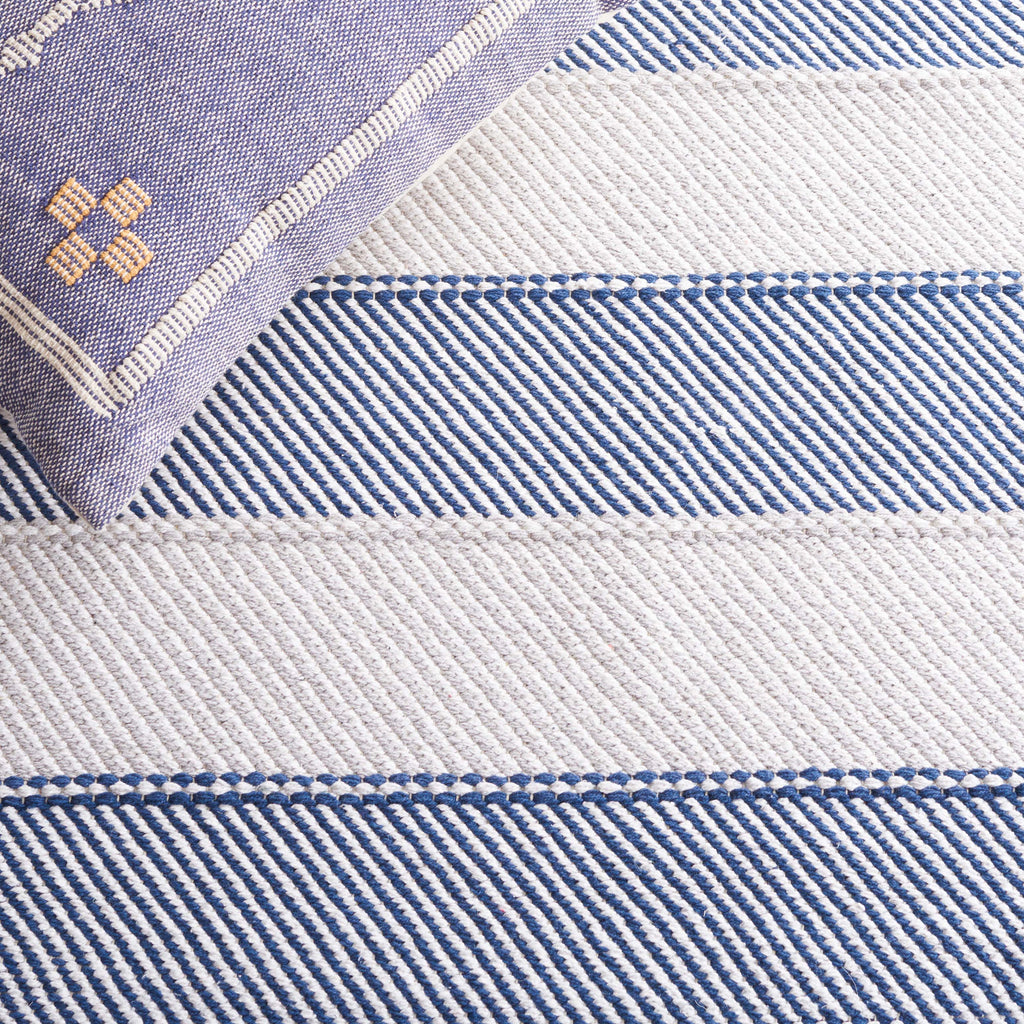 Safavieh Striped Kilim 803 Rug, STK803