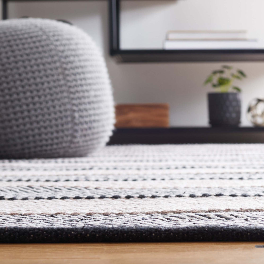 Safavieh Striped Kilim 803 Rug, STK803