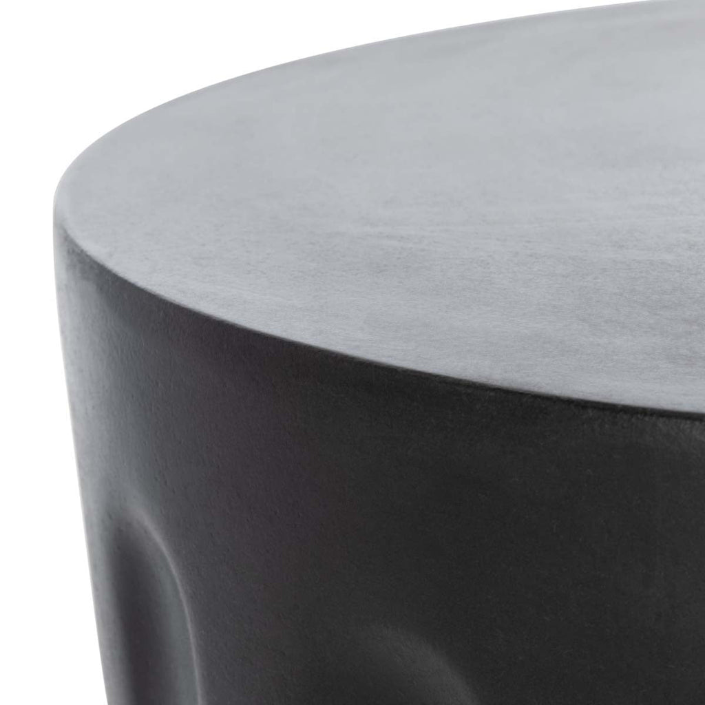 Safavieh Vesta Indoor/Outdoor Modern Concrete Round 15.3-Inch Dia Accent Table - Black
