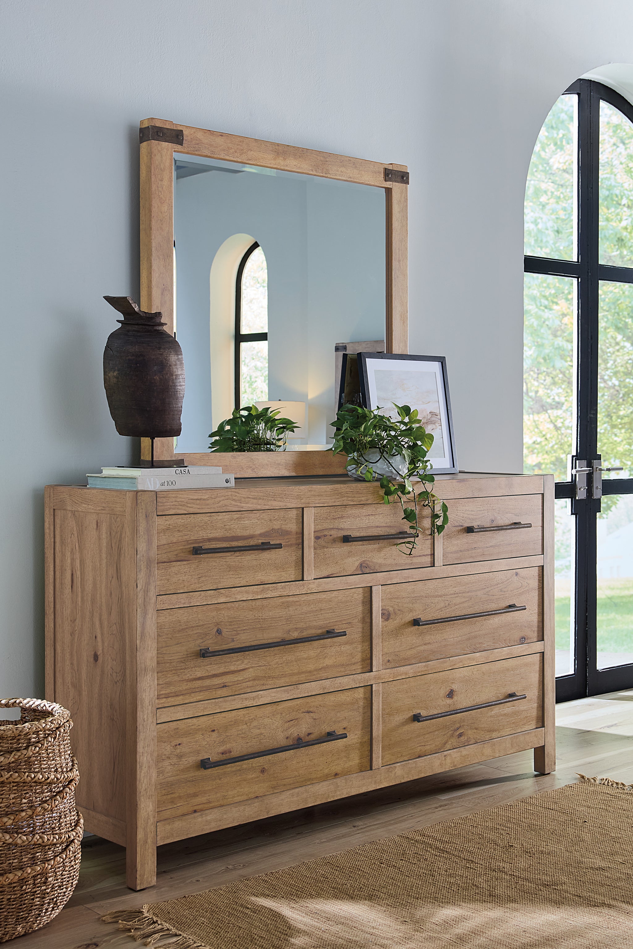 Vineyard Row Seven-Drawer Dresser | Hooker Furniture - 6952-90002-80