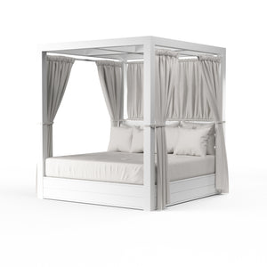 Newport Resort King Daybed in Cast Silver, No Welt - Frost | Sunset West - SW4801-DB-SLVR-STKIT