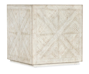 Commerce & Market Block Buster End Table | Hooker Furniture - 7228-80187-80