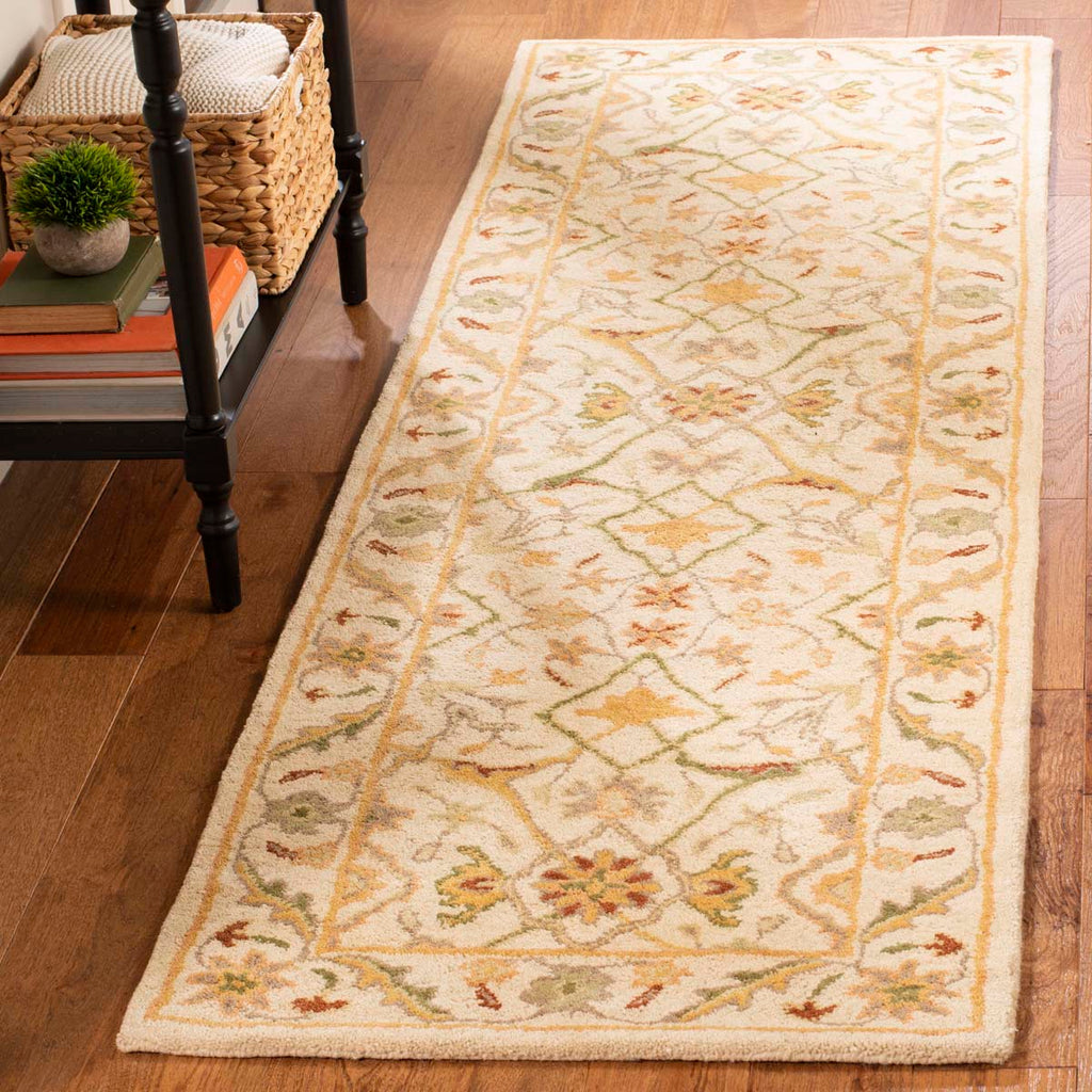 Safavieh Antiquity Rug Collection AT14A - Ivory