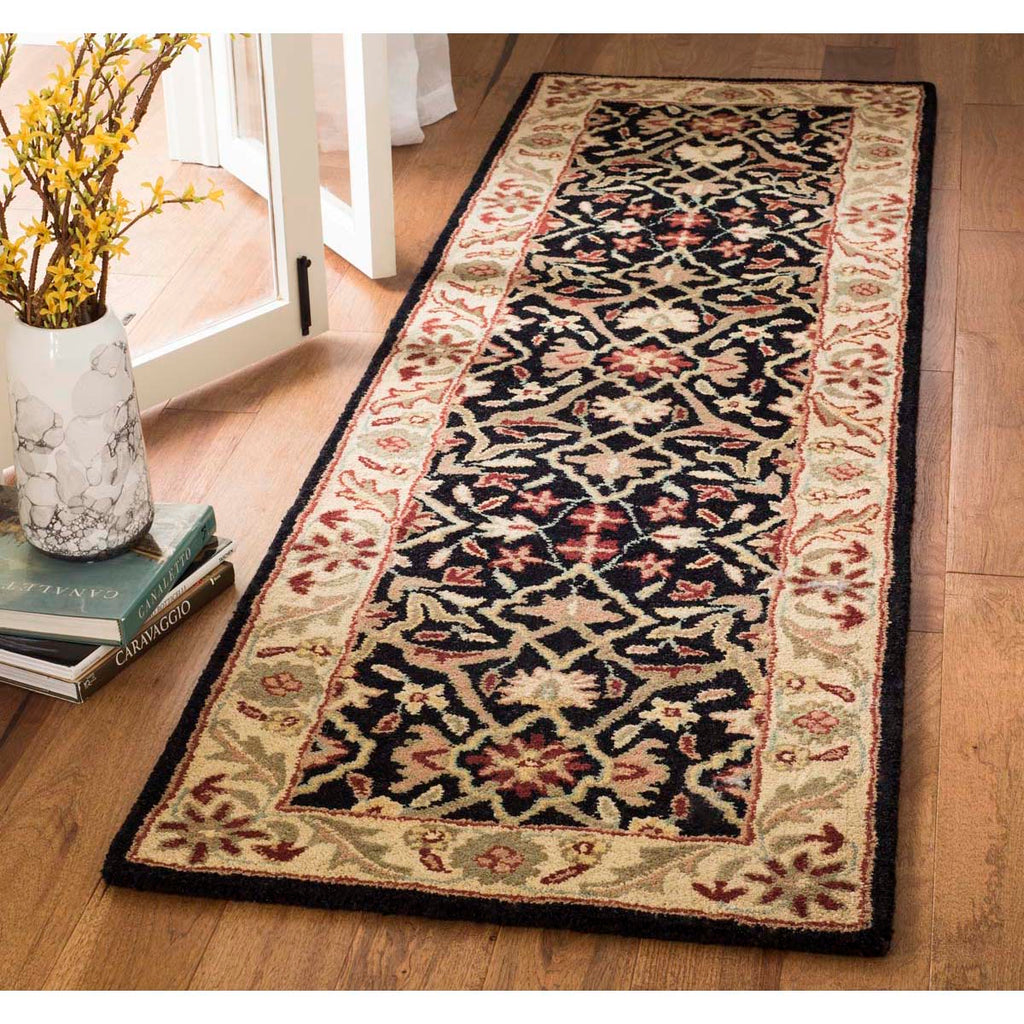 Safavieh Antiquity Rug Collection AT14B - Black