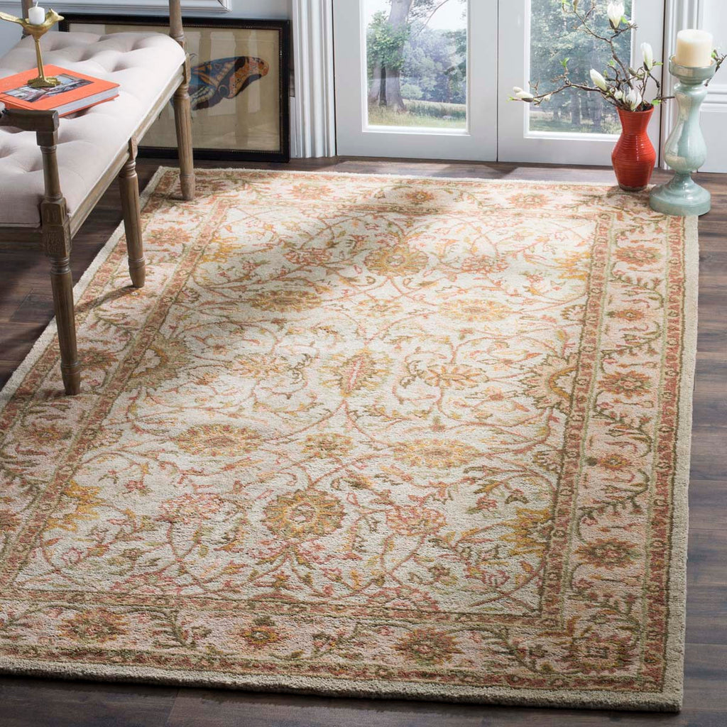 Safavieh Antiquity Rug Collection AT17A - Ivory / Light Green