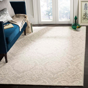 Safavieh Blossom Rug Collection BLM106G - Silver / Ivory