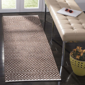 Safavieh Boston Rug Collection BOS686T - Brown