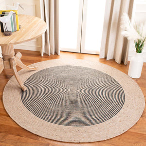 Safavieh Braided Rug Collection BRD904B - Beige / Black