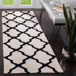 Safavieh Cambridge Rug Collection CAM121W - Ivory / Black