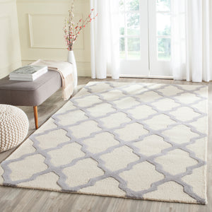 Safavieh Cambridge Rug Collection CAM121Y - Ivory / Silver