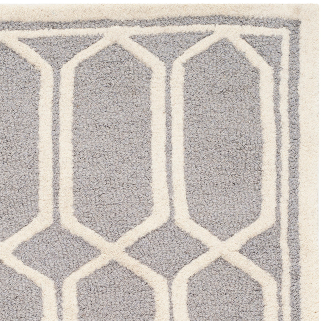 Contemporary Accent Rug, CAM138D, 60 X 91 cm in Silver / Ivory