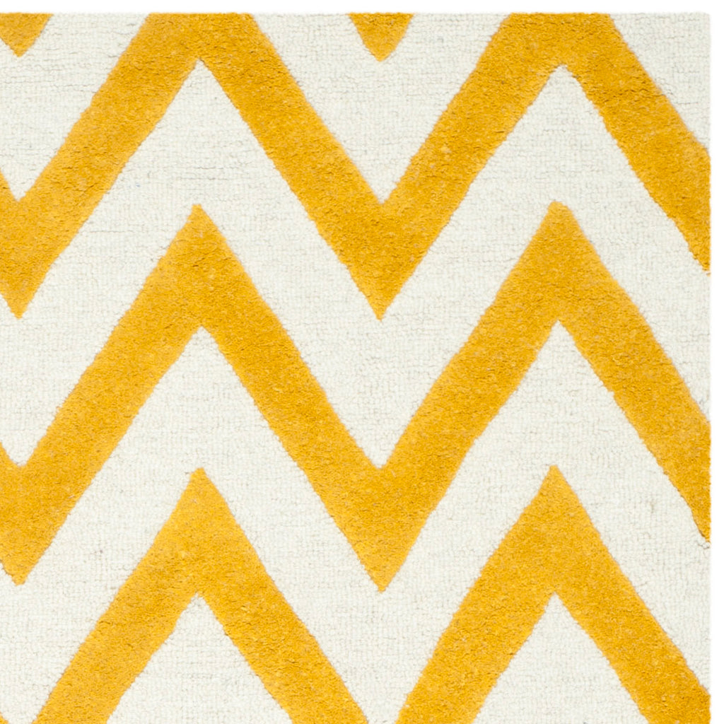 Contemporary Area Rug, CAM139Q, 160 X 230 cm in Gold / Ivory