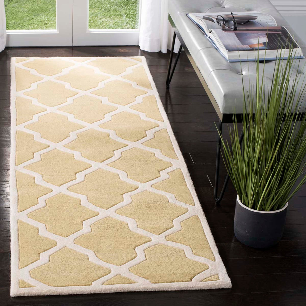 Safavieh Chatham Rug Collection CHT735L - Light Gold / Ivory