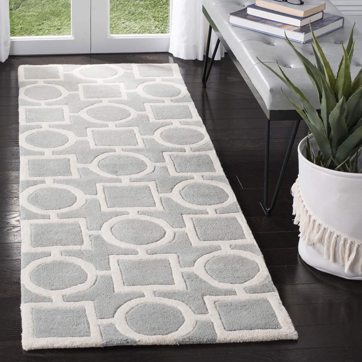 Safavieh Chatham Rug Collection CHT737E - Grey / Ivory