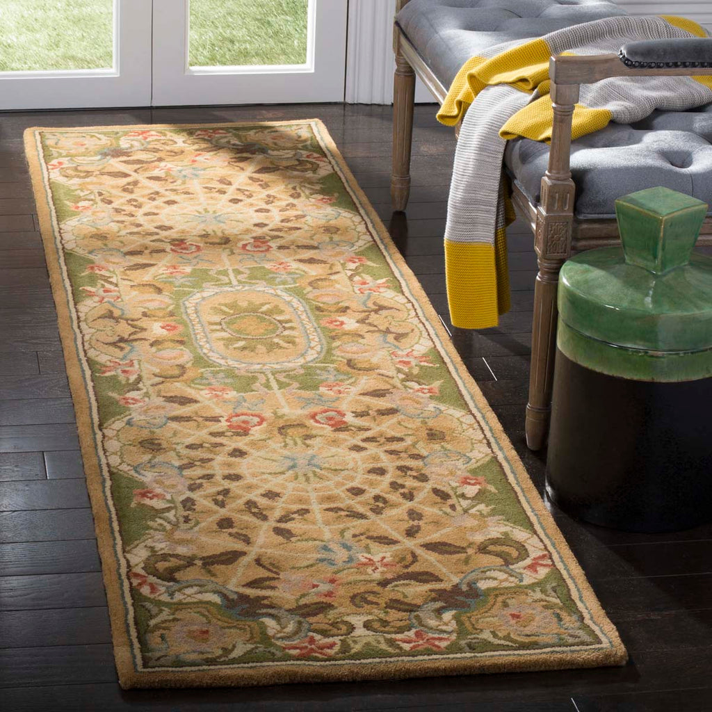 Safavieh Classic Rug Collection CL304D - Toupe / Light Green