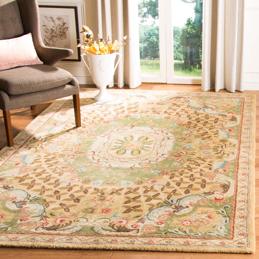 Safavieh Classic Rug Collection CL304D - Toupe / Light Green