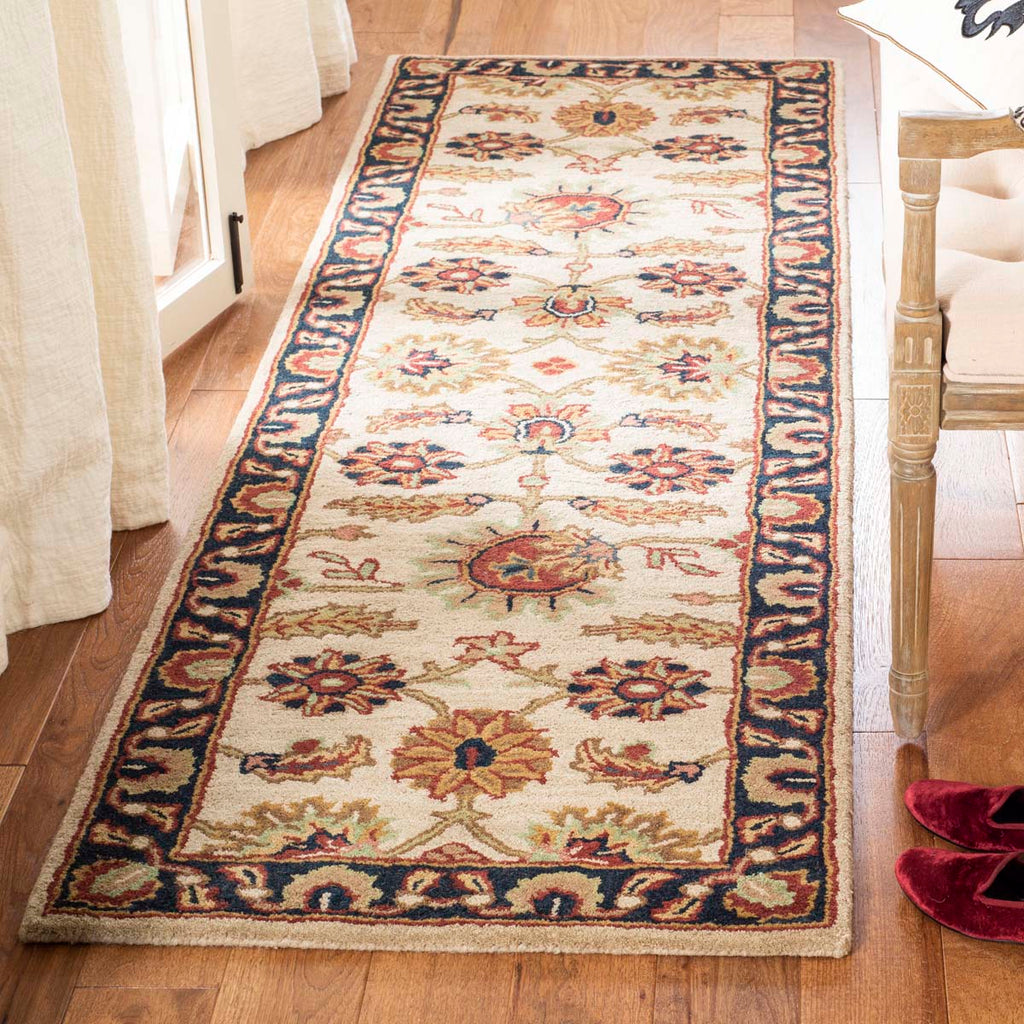 Safavieh Classic Rug Collection CL359E - Ivory / Navy