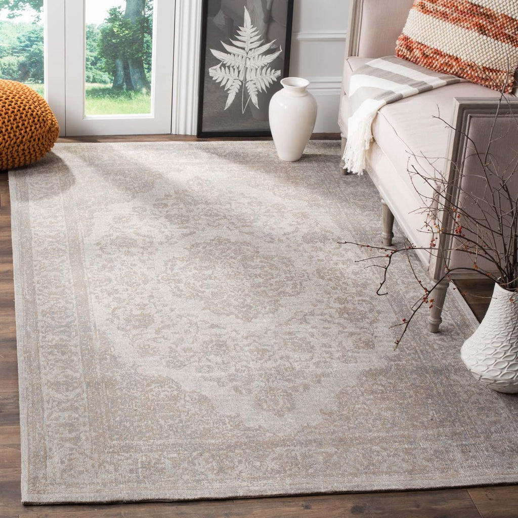 Safavieh -Classic Vintage Rug Collection 121A - Beige