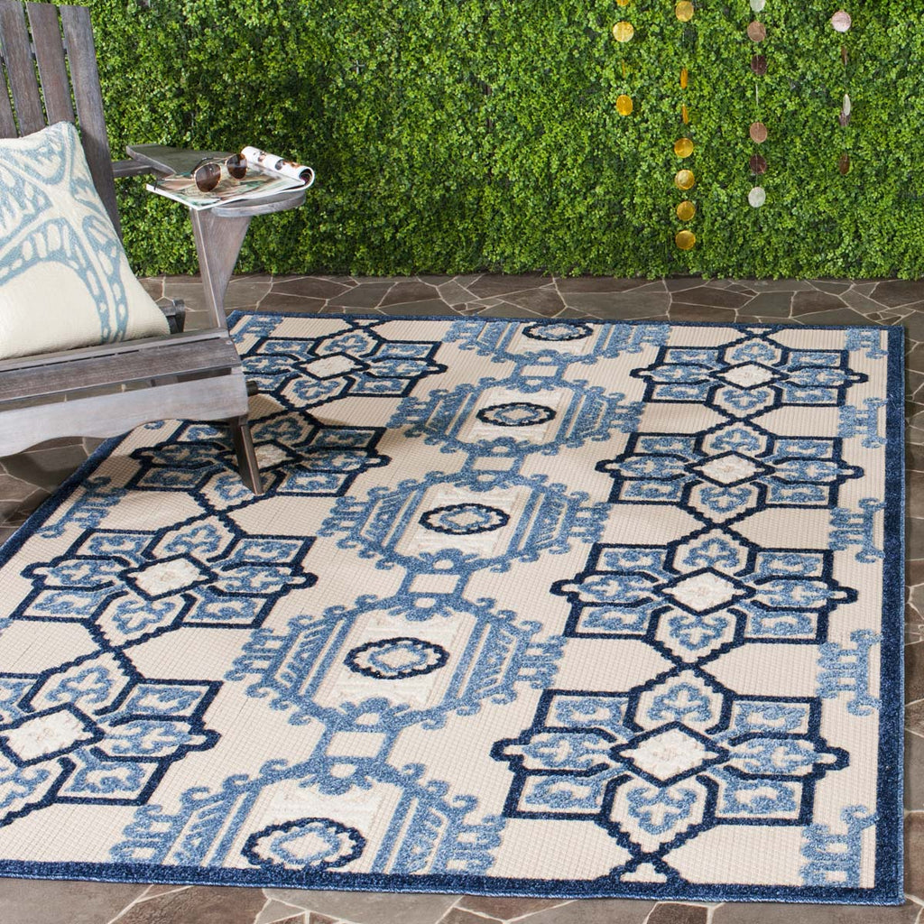 Safavieh Cottage Rug Collection COT923B - Ivory / Blue