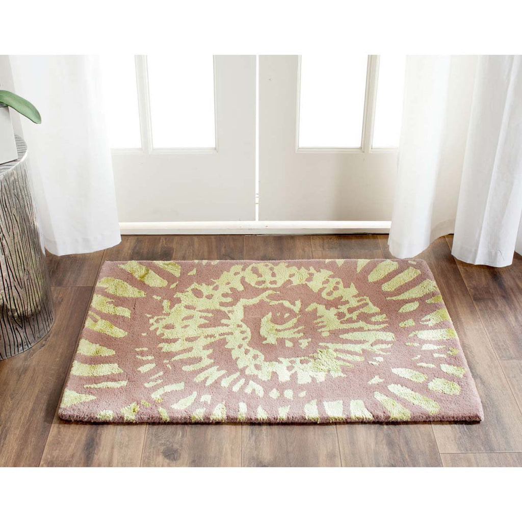 Capri Rug Collection Safavieh Capri Rug Collection CPR411A - Plum / Mist