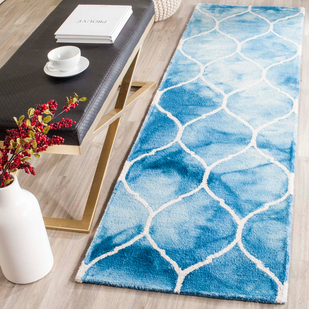 Safavieh Dip Dye Rug Collection DDY685G - Blue / Ivory