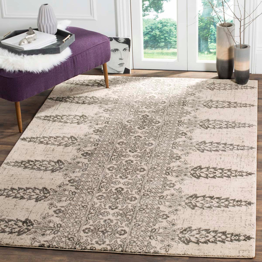 Safavieh Evoke Rug Collection EVK521S - Ivory / Silver