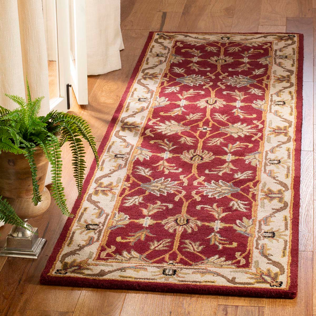Safavieh Heritage Rug Collection HG628D - Red / Ivory