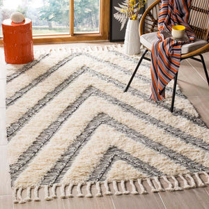 Safavieh Kenya Rug Collection KNY901H - Black / Ivory