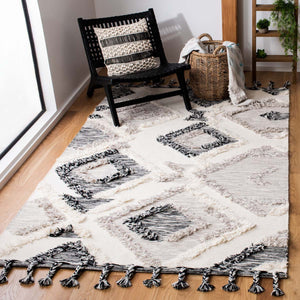 Safavieh Kenya Rug Collection KNY960F - Grey / Black