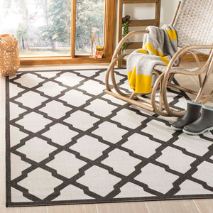 Safavieh Linden 100 Rug Collection LND122A - Light Grey / Charcoal