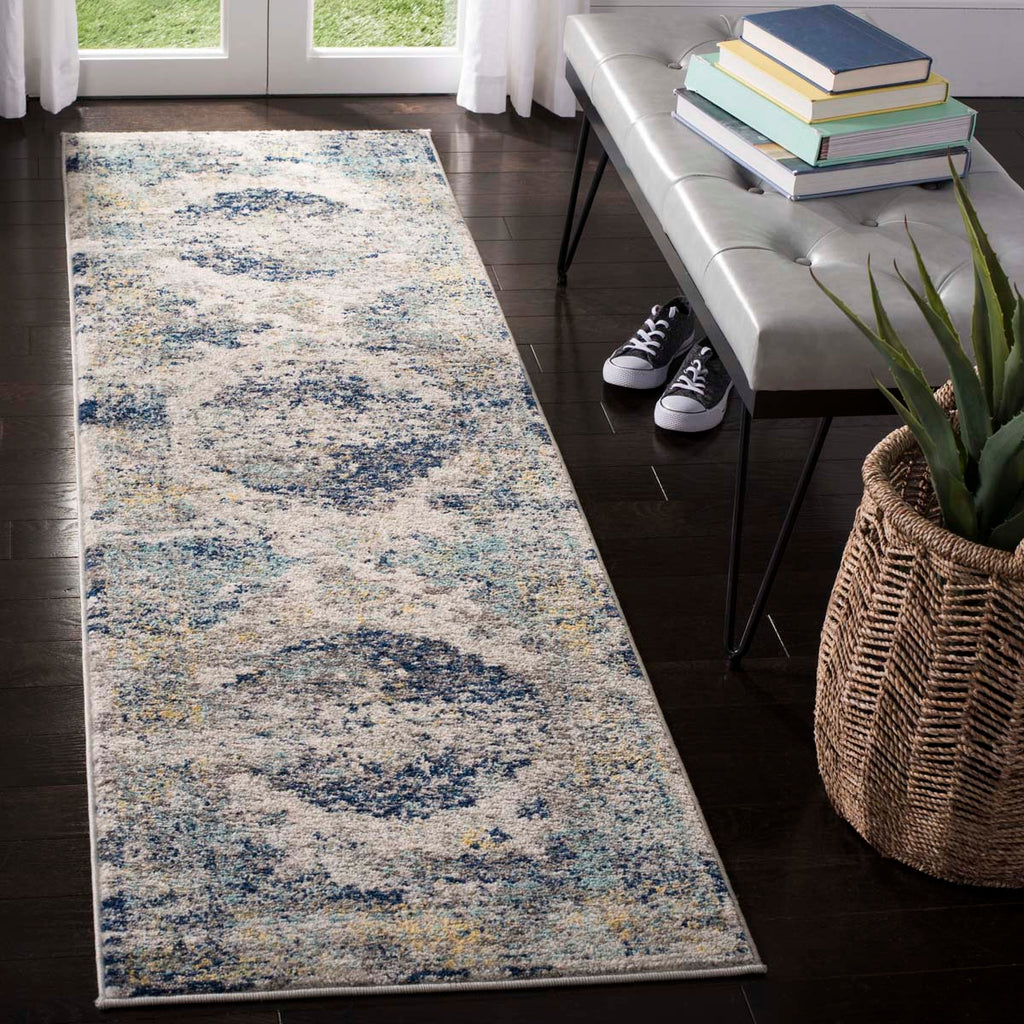 Safavieh Madison Rug Collection MAD158F - Light Grey / Blue