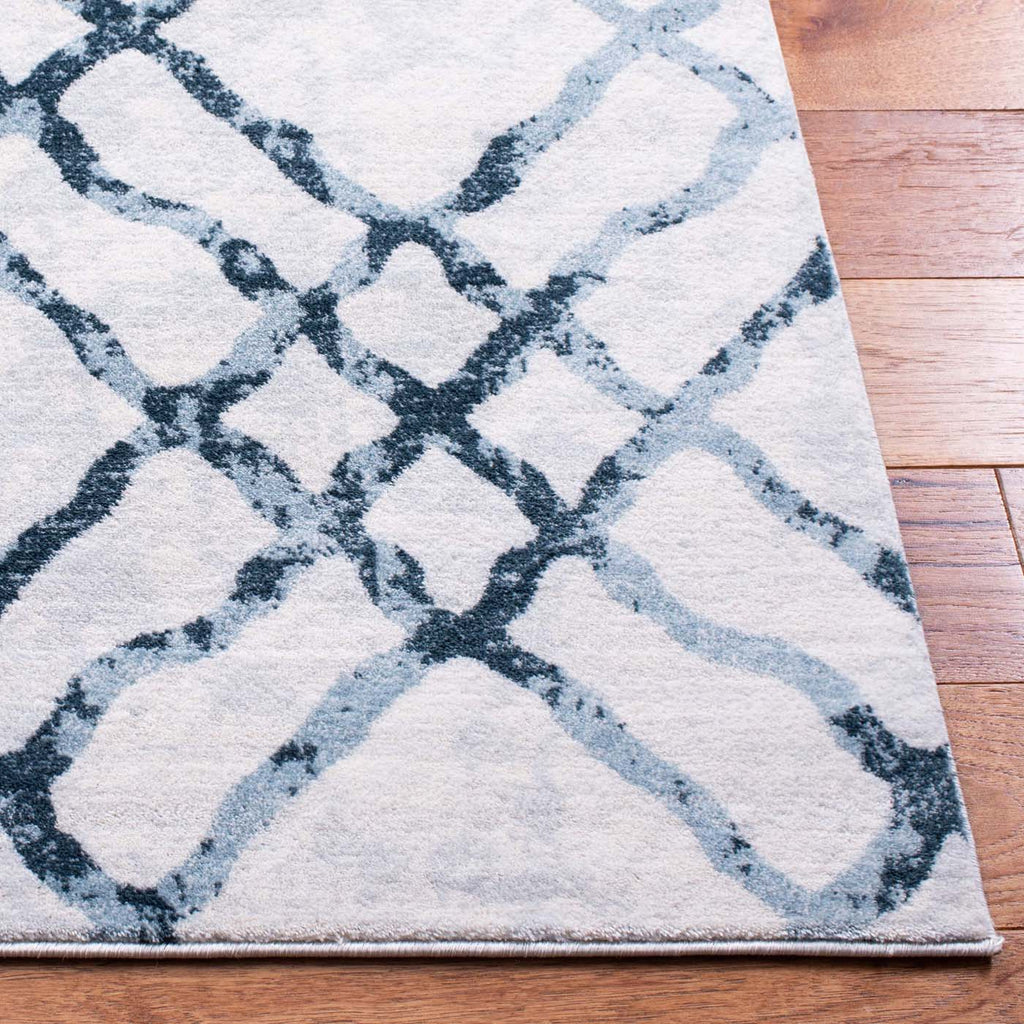 Martha Stewart Rug Collection: MSR0957A - Ivory / Turquoise