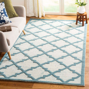 Martha Stewart Rug Collection MSR2552B - Ivory / Light Blue