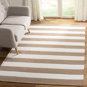 Safavieh Montauk Rug Collection MTK712M - Sand / Ivory