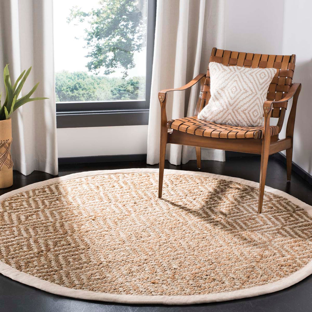 Safavieh Natural Fiber Rug Collection NF266A - Ivory / Natural