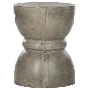 Haruki Indoor Outdoor Modern Concrete Round 17.7 Inch H Accent Table | Safavieh -  VNN1006